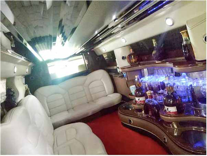 Biểu tượng dân chơi một thời Hummer H3 Limousine hạ giá còn hơn 3 tỷ đồng sau 14 năm lăn bánh - Ảnh 6.