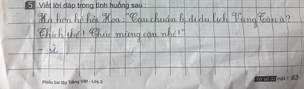 Yêu cầu viết lời đáp khi bạn bè hỏi thăm chuyến đi chơi, cậu nhóc trả lời đúng 1 từ, đọc mà tức anh ách - Ảnh 1.