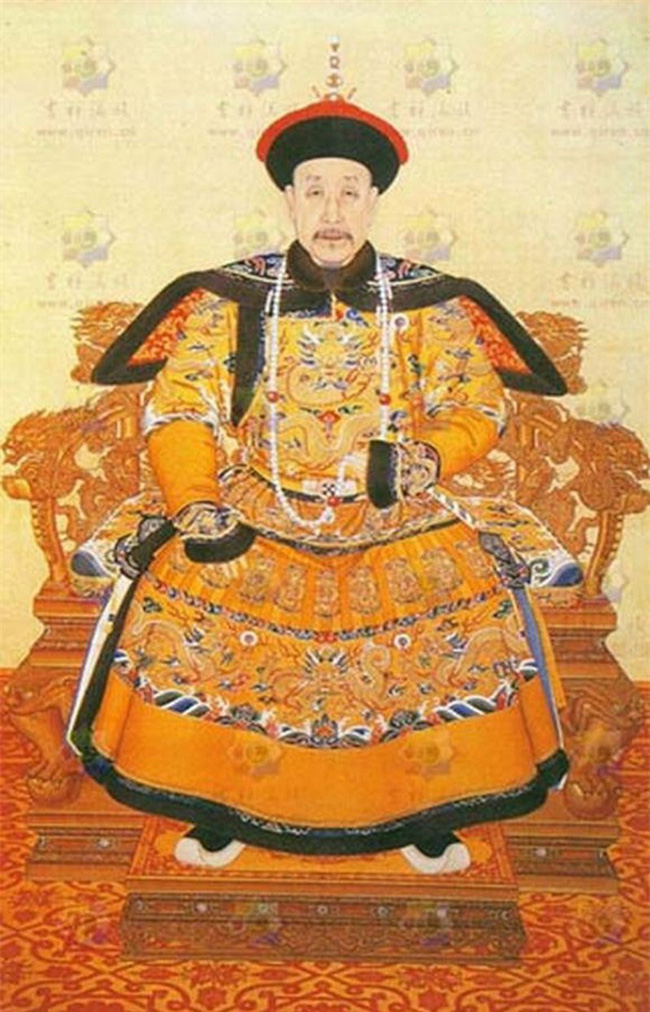 Thâm cung về hoàng đế Khang Hy: Lấy cô ruột làm vợ, ân ái từ lúc 12 tuổi - Ảnh 2.