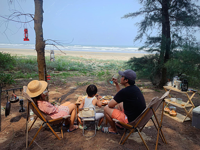 Các gia đình Hà Nội, Sài Gòn muốn đi camping trong phạm vi 300km thì đừng bỏ lỡ loạt địa điểm từ núi tới biển quá đẹp này, sẵn sàng cho kỳ nghỉ 30/4, 1/5 thật chill thôi nào! - Ảnh 13.