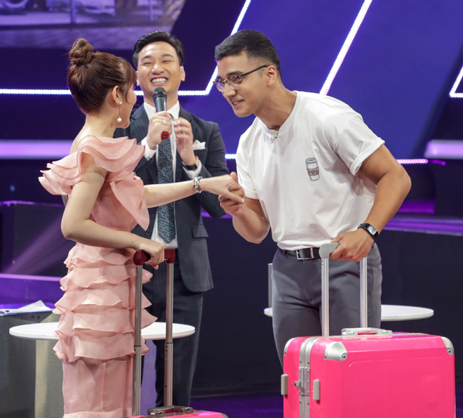 Quen nhau qua gameshow, cặp đôi ca sĩ quyết sống thử: Không thoải mái thì chia tay - Ảnh 1.