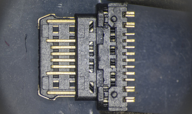So sánh đầu nối USB-C loại 1 nghìn đồng và 5 nghìn đồng dưới kính hiển vi: đắt hơn gấp 5 nhưng chất lượng có hơn tương xứng? - Ảnh 9.