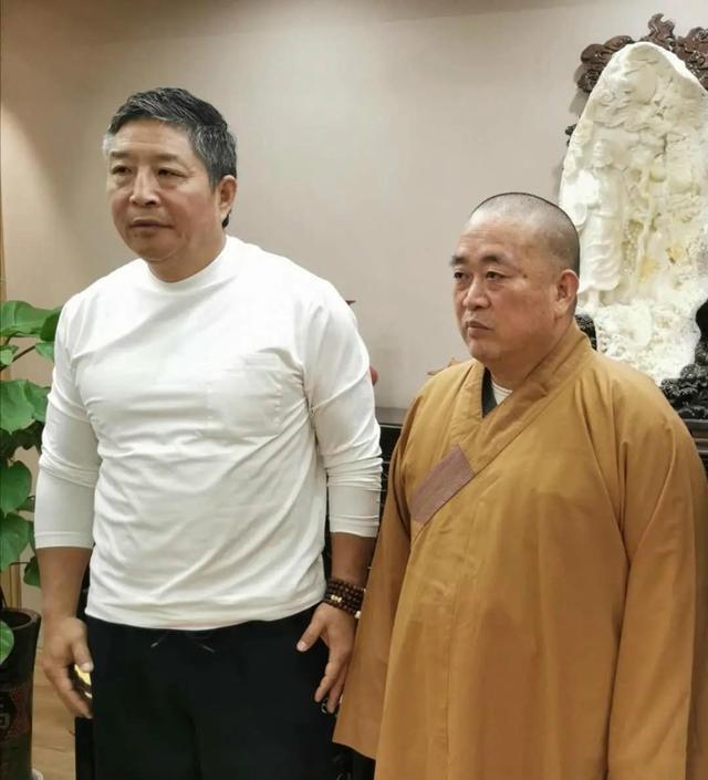 Phương trượng Thiếu Lâm Tự làm trọng tài trận tỉ thí giữa Yi Long với “Vua Thái Cực Quyền” - Ảnh 1. Phương trượng Thiếu Lâm Tự làm trọng tài trận tỉ thí giữa Yi Long với “Vua Thái Cực Quyền” - Ảnh 1.