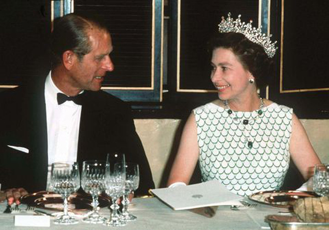 Ngắm nhìn những bức ảnh hiếm có về cuộc đời của cố Hoàng thân Philip, chồng Nữ hoàng Anh Elizabeth II - Ảnh 21.