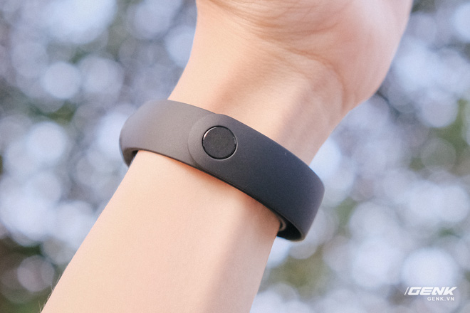 Trên tay Mi Band 6: Nâng cấp lên màn hình tràn viền, có đo SpO2, đã hỗ trợ tiếng Việt, giá 800,000 đồng - Ảnh 8.