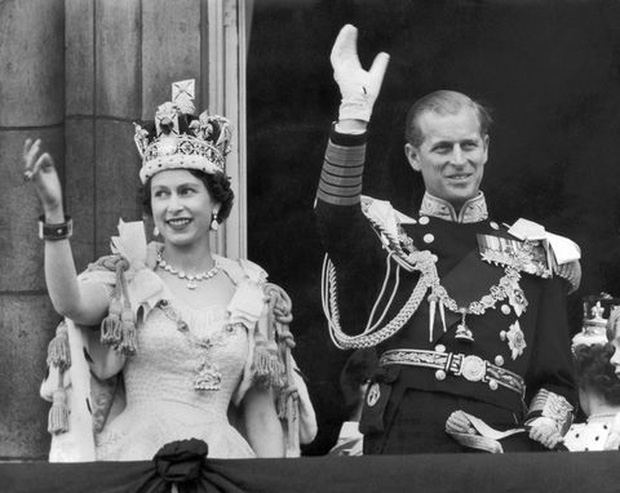 Ngắm nhìn những bức ảnh hiếm có về cuộc đời của cố Hoàng thân Philip, chồng Nữ hoàng Anh Elizabeth II - Ảnh 11.