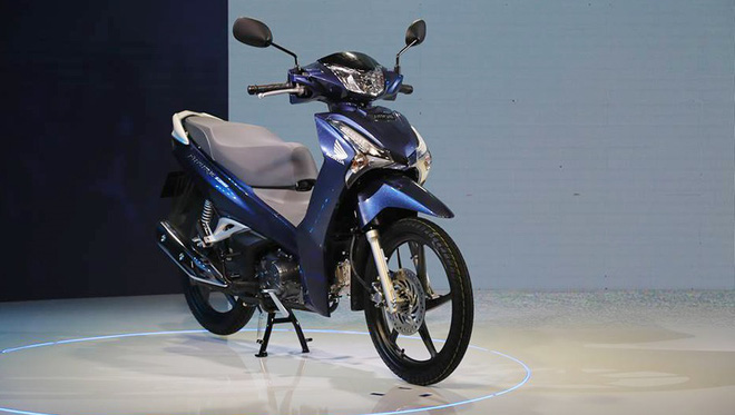 Soi 4 xe máy tiết kiệm xăng nhất tại Việt Nam, bất ngờ với 'gà đẻ trứng vàng' của Honda