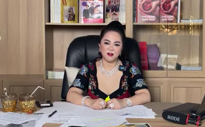 6 nghệ sĩ bị bà Phương Hằng livestream khiêu chiến, chỉ trích nặng nề, lôi cả chuyện đời tư - Ảnh 1. 6 nghệ sĩ bị bà Phương Hằng livestream khiêu chiến, chỉ trích nặng nề, lôi cả chuyện đời tư - Ảnh 1.
