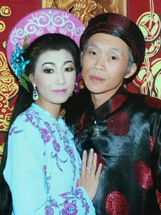 Chân dung nữ ca sĩ tuyên bố là vợ Hoài Linh - Ảnh 2.