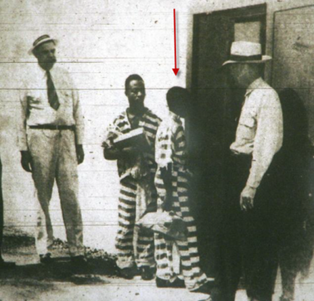 Chuyện về tử tù trẻ nhất nước Mỹ bị hành hình trên ghế điện: Màn luận tội vỏn vẹn 10 phút và những giọt nước mắt từng khiến cả thế giới uất nghẹn - Ảnh 6.