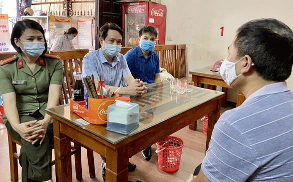 Thủ tướng y&ecirc;u cầu l&agrave;m r&otilde; tr&aacute;ch nhiệm c&aacute; nh&acirc;n, tổ chức g&acirc;y ra ổ dịch H&agrave; Nam. Đồng Nai khẩn cấp truy t&igrave;m 3 người nước ngo&agrave;i - Ảnh 1.