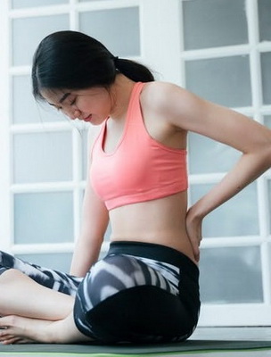 Tác hại nếu tập yoga không đúng cách - Ảnh 2.