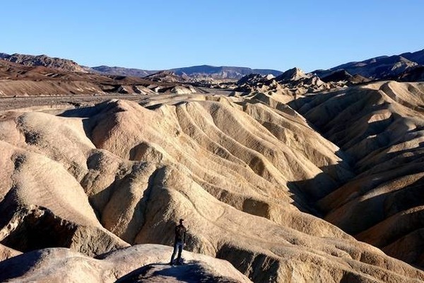 Thung lũng chết có nhiệt độ gần 57 độ C không phải nơi nóng nhất thế giới - Ảnh 1.