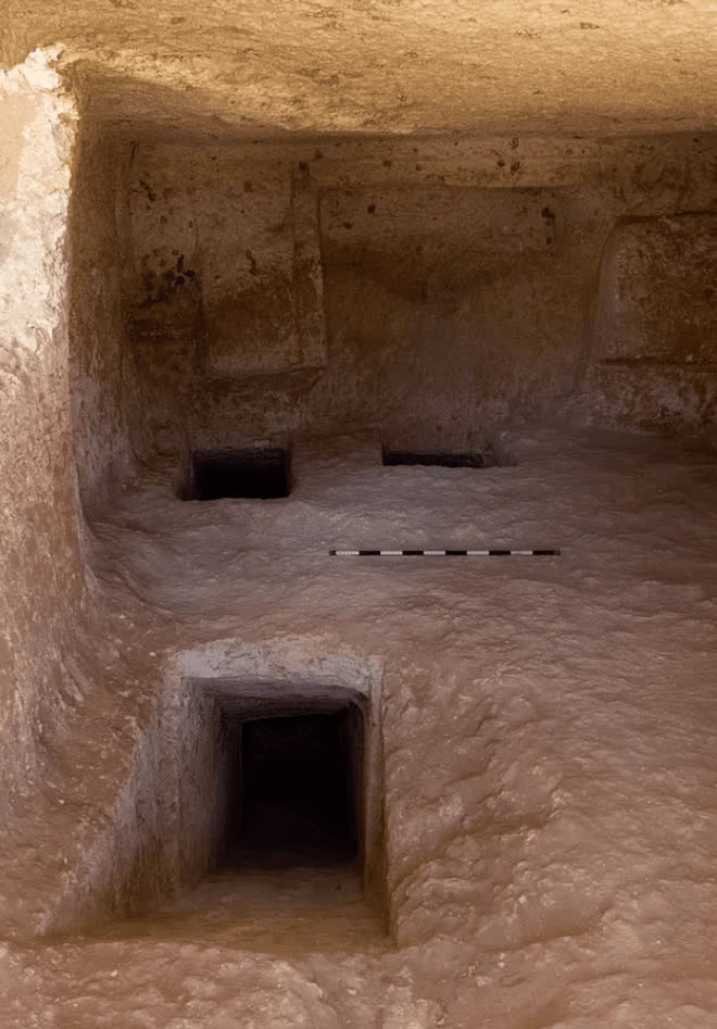 Hàng trăm cổ mộ được phát hiện trên tường đá tại Ai Cập, ngôi mộ lâu đời nhất cách đây 4200 năm - Ảnh 7.