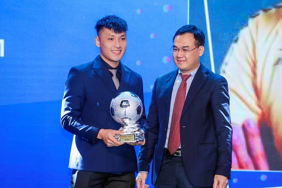 Hồ Văn Ý, thủ thành ờ mây zing giúp futsal Việt Nam giành vé đi World Cup - Ảnh 2.