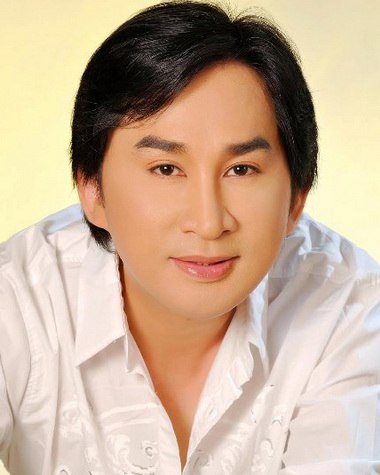 Kim Tử Long: Được khán giả dúi bao lì xì vào tay, tiền bằng cát xê cả một đêm hát - Ảnh 1. Kim Tử Long: Được khán giả dúi bao lì xì vào tay, tiền bằng cát xê cả một đêm hát - Ảnh 1.