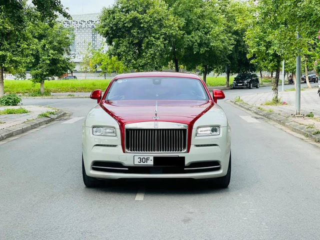 Mới chạy 10.000km, đại gia Việt rao bán Rolls-Royce Wraith rẻ hơn cả chục tỷ giá mua mới chính hãng - Ảnh 1.