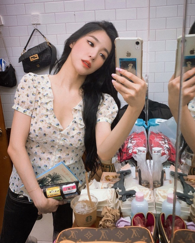 Style mùa hè của Tiffany - Sooyoung (SNSD) chính là chân ái cho những quý cô thanh lịch nhưng sexy khó cưỡng - Ảnh 4. Style mùa hè của Tiffany - Sooyoung (SNSD) chính là chân ái cho những quý cô thanh lịch nhưng sexy khó cưỡng - Ảnh 4.
