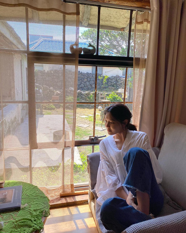 Style mùa hè của Tiffany - Sooyoung (SNSD) chính là chân ái cho những quý cô thanh lịch nhưng sexy khó cưỡng - Ảnh 10. Style mùa hè của Tiffany - Sooyoung (SNSD) chính là chân ái cho những quý cô thanh lịch nhưng sexy khó cưỡng - Ảnh 10.