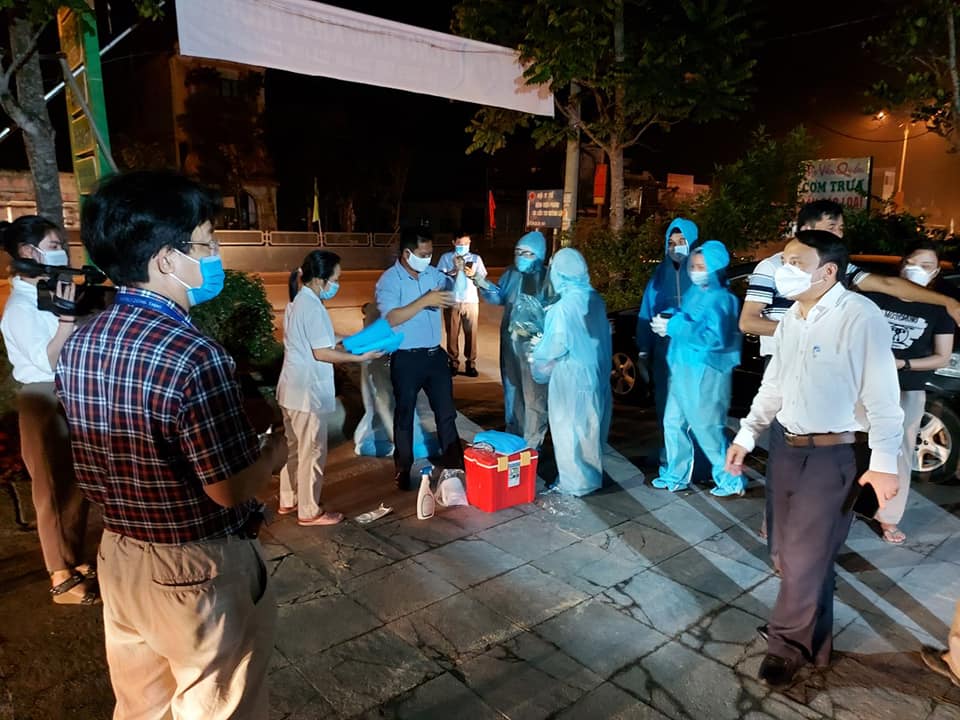 Nghệ An: Phong tỏa 5 thôn hơn 8 nghìn người, truy vết hơn 800 F1 và F2 - Ảnh 2. Nghệ An: Phong tỏa 5 thôn hơn 8 nghìn người, truy vết hơn 800 F1 và F2 - Ảnh 2.