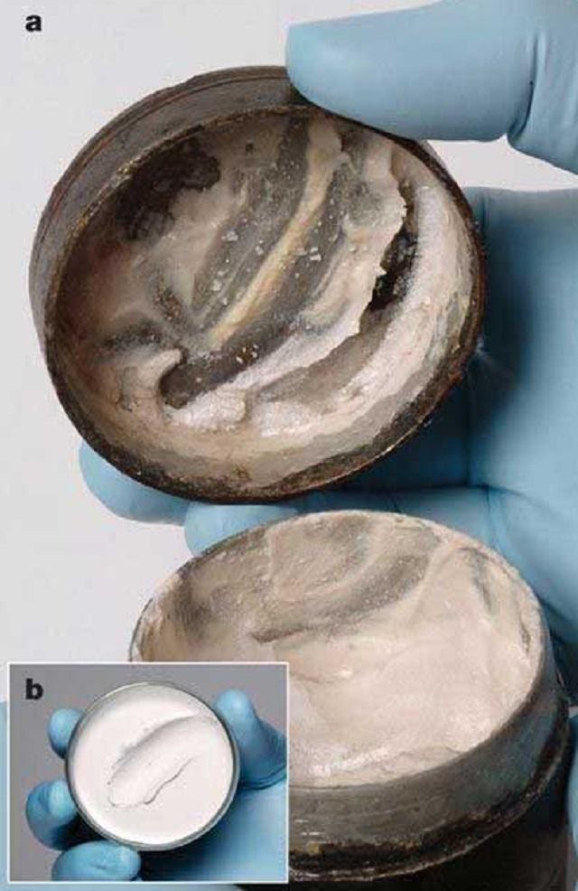 Bí ẩn trong hộp kem dưỡng da 2.000 năm tuổi khiến các nhà khoa học kinh ngạc - Ảnh 1.
