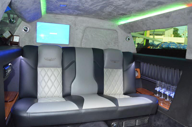 Bán limousine dài 6,4 mét siêu hiếm giá 3,2 tỷ, đại gia chia sẻ: Cả Việt Nam có 2 chiếc, nội thất hơn hẳn Mercedes-Maybach - Ảnh 2.