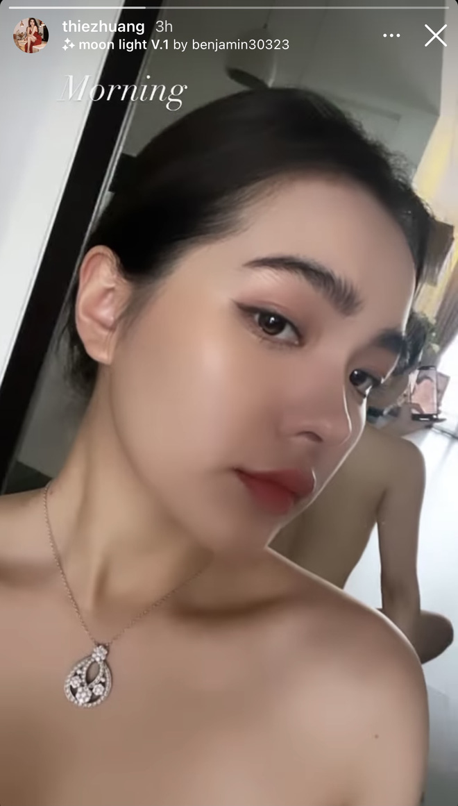 Hot girl mua nhà năm 19 tuổi có pha khoe ảnh bán nude táo bạo, không thể rời mắt khỏi tấm lưng phản chiếu trong gương - Ảnh 2.