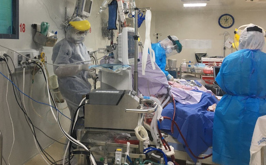 TP.HCM: 22 nhân viên Bệnh viện Bệnh Nhiệt đới dương tính SARS-CoV-2