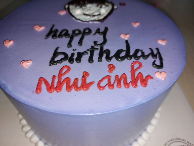 Cô gái yêu cầu viết lên bánh kem dòng chữ Happy Birthday như ảnh, thấy thành phẩm xong khổ chủ xỉu luôn 8 ngày chưa tỉnh - Ảnh 3.