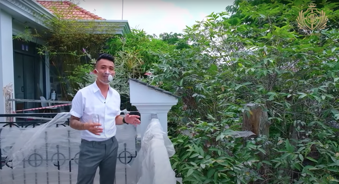 Đại gia Minh Nhựa khoe mua cả căn biệt thự ở Phú Mỹ Hưng chỉ vì khoái… cái cây trong nhà - Ảnh 2.