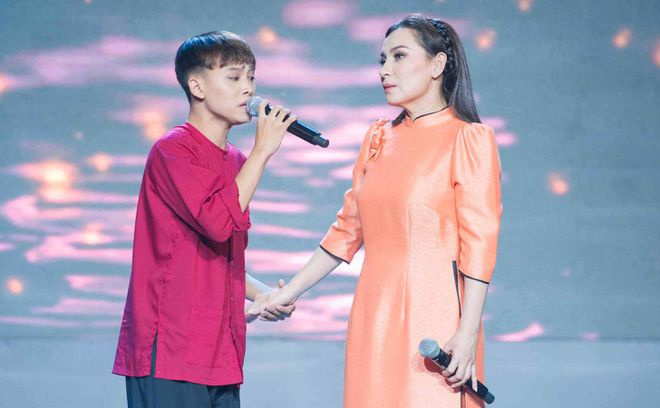  1001 chuyện con nuôi trong showbiz: Phi Nhung gặp liên hoàn biến, Hoài Linh nghi cạch mặt Hoài Lâm đến nay vẫn chưa xoá bỏ  - Ảnh 2.