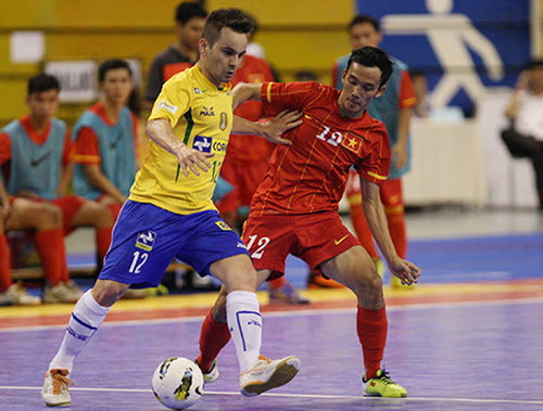 Tuyển futsal Việt Nam từng khiến Brazil thua muối mặt khi đang ở đỉnh cao thế giới - Ảnh 1.