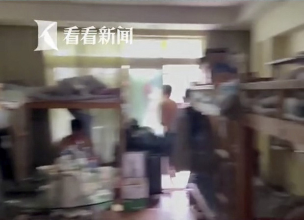 Từ vụ 39 người chen chúc trong 1 căn hộ chung cư: Hé lộ thực tế đáng sợ tại thành phố đắt đỏ bậc nhất Trung Quốc - Ảnh 4.
