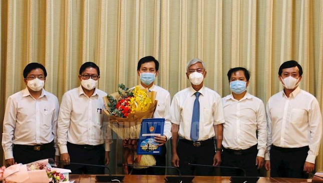 Điều động nguyên Giám đốc Sở GD&ĐT Lê Hồng Sơn về Thành ủy TPHCM - Ảnh 2.