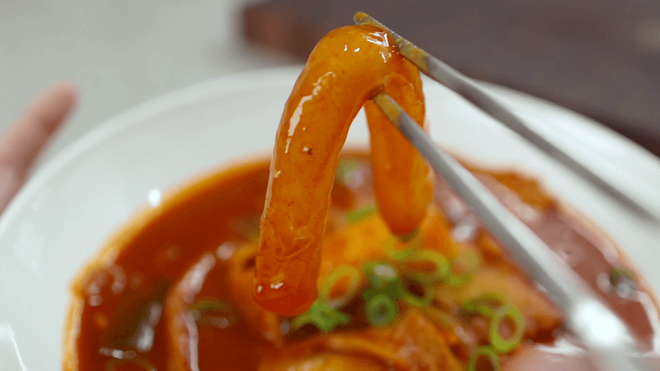 Một món ăn Việt Nam bỗng thành hot trend tại Hàn Quốc vì cách làm quá độc lạ, thậm chí còn được đánh giá ngon hơn bản gốc? - Ảnh 17.