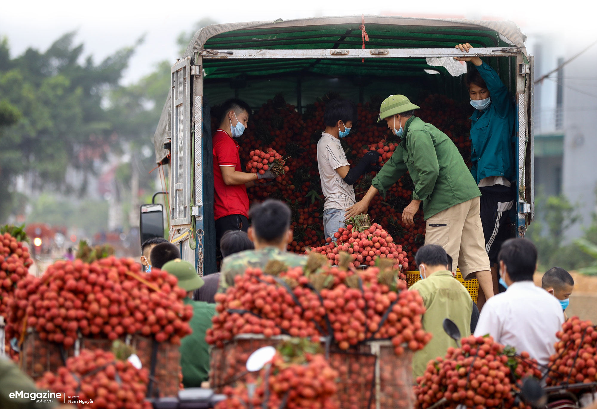 Bí thư Tỉnh ủy Bắc Giang: “Trận đánh úp rất nặng” và những cuộc gọi “kêu cứu” lúc nửa đêm - Ảnh 16.