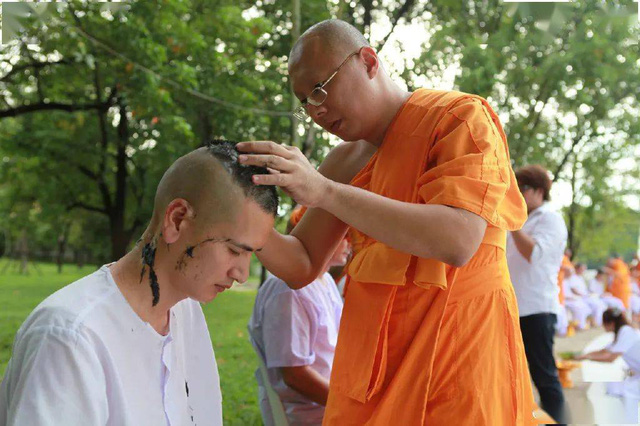 Nhà sư đẹp trai nhất Trung Quốc: Từ bỏ công việc “đáng đồng tiền bát gạo” đi tu ở tuổi 29, phiên bản đời thực của Đường Tăng! - Ảnh 7.