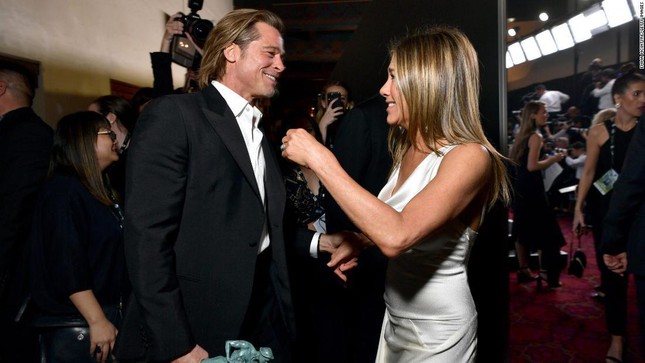 Jennifer Aniston tiết lộ mối quan hệ hiện tại với Brad Pitt - Ảnh 2.