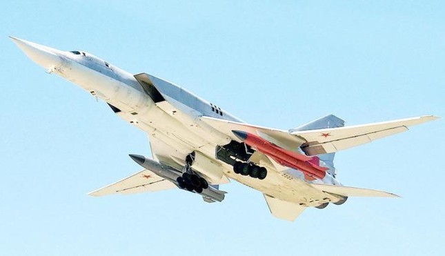 Ẩn ý của Nga khi đưa tiêm kích MiG-31K mang tên lửa siêu vượt âm ra Địa Trung Hải  - Ảnh 2.