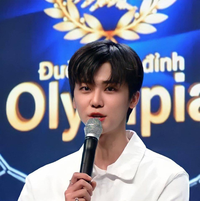 VTV24 đăng tải nam sinh Olympia điển trai như tài tử Hàn Quốc, chương trình Olympia vội vào đính chính siêu lầy nhận ngay 11.000 like - Ảnh 1.