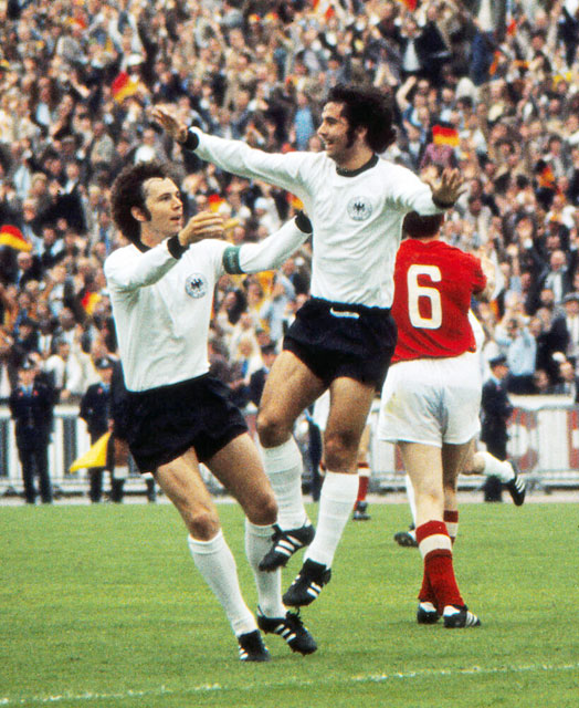 Euro 1972: Kỳ Euro xuất sắc của người Đức, hoàng đế Beckenbauer và máy dội bom Gerd Mueller tỏa sáng - Ảnh 2.