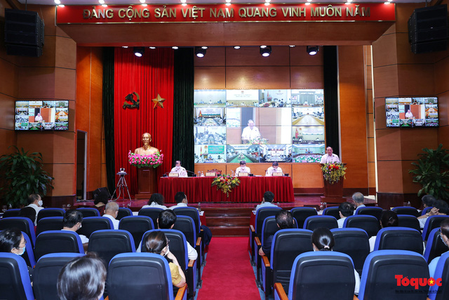 Bộ trưởng Nguyễn Văn Hùng: Cần cơ cấu, tính toán cân bằng lại thị trường du lịch - Ảnh 1.