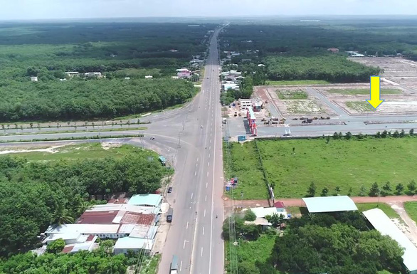 Cận cảnh Khu dân cư Đại Nam do đại gia Dũng lò vôi đầu tư hoang tàn, không bóng người - Ảnh 1.