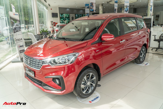 Suzuki Ertiga giảm sốc gần 70 triệu tại đại lý: Bản full option chưa đến 500 triệu, quyết cạnh tranh Mitsubishi Xpander - Ảnh 1.