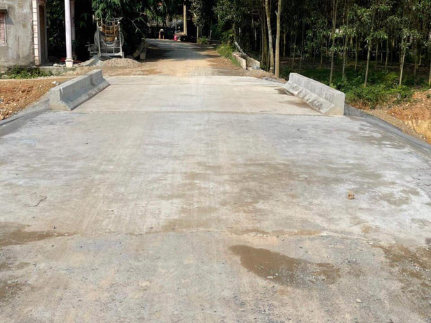 Thuỷ Tiên chính thức kết thúc dự án hỗ trợ miền Trung với loạt ảnh khánh thành sửa chữa 2 cây cầu hư hỏng do lũ lụt - Ảnh 3. Thuỷ Tiên chính thức kết thúc dự án hỗ trợ miền Trung với loạt ảnh khánh thành sửa chữa 2 cây cầu hư hỏng do lũ lụt - Ảnh 3.