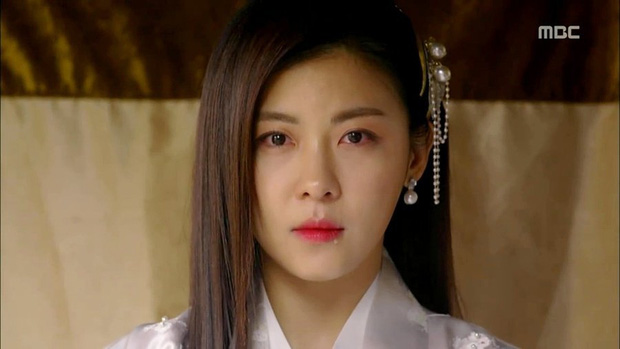 Dàn sao Secret Garden sau 11 năm: Hyun Bin hạnh phúc bên Son Ye Jin, chị đại U40 vẫn đẹp nức nở - Ảnh 14.