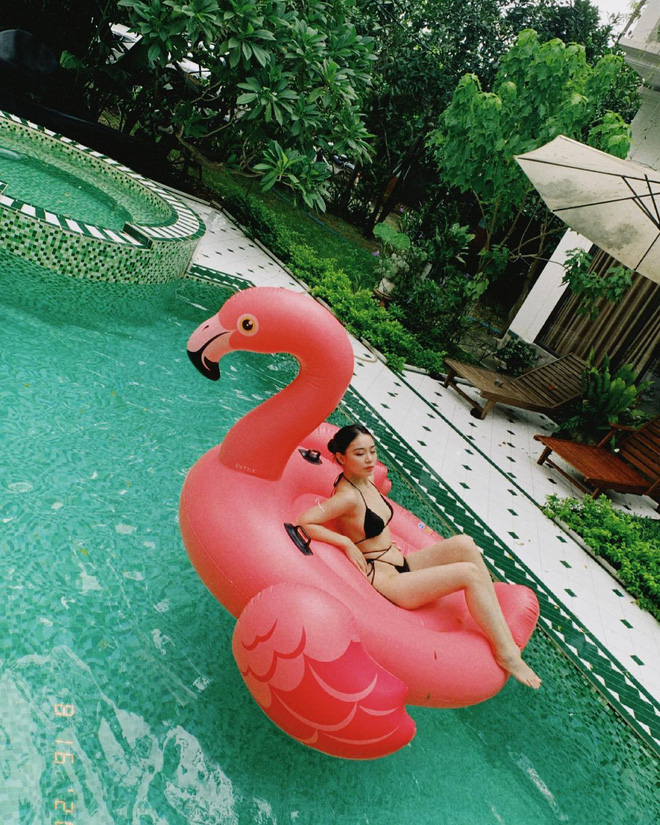 Tiểu thư RMIT khoe dáng siêu nuột bên bể bơi, đẹp thế này chắc khối người mơ đây - Ảnh 3.