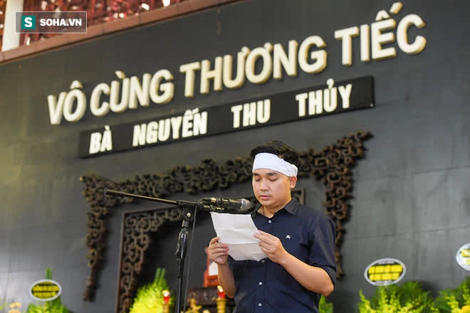 Đám tang Hoa hậu Việt Nam 1994 - Nguyễn Thu Thủy: Các con và người thân nhìn mặt, hôn chào Thu Thủy lần cuối - Ảnh 2. Đám tang Hoa hậu Việt Nam 1994 - Nguyễn Thu Thủy: Các con và người thân nhìn mặt, hôn chào Thu Thủy lần cuối - Ảnh 2.