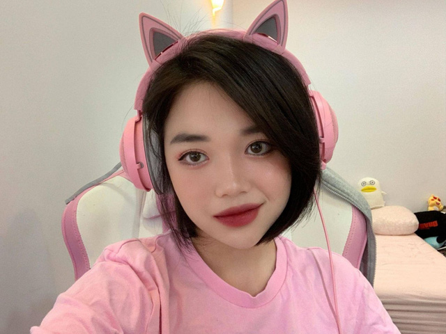 Streamer Linh Ngọc Đàm: Từng từ chối hợp đồng 18.000 USD, nuôi mèo 100 triệu đồng, ở nhà 10 tỷ đồng, không tiếc 2 cây vàng mừng đám cưới bạn - Ảnh 1.