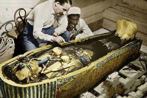Kể từ khi quan tài của vị vua Ai Cập cổ đại được mở ra, thành viên đoàn khảo cổ lần lượt chết kỳ quái: Ám lời nguyền? - Ảnh 1.